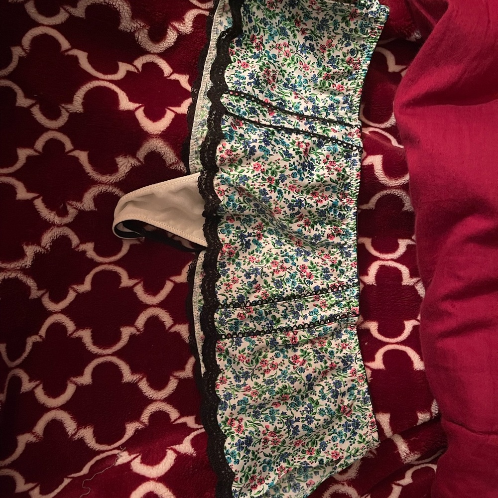 Victoria’s Secret skirt thong brand new